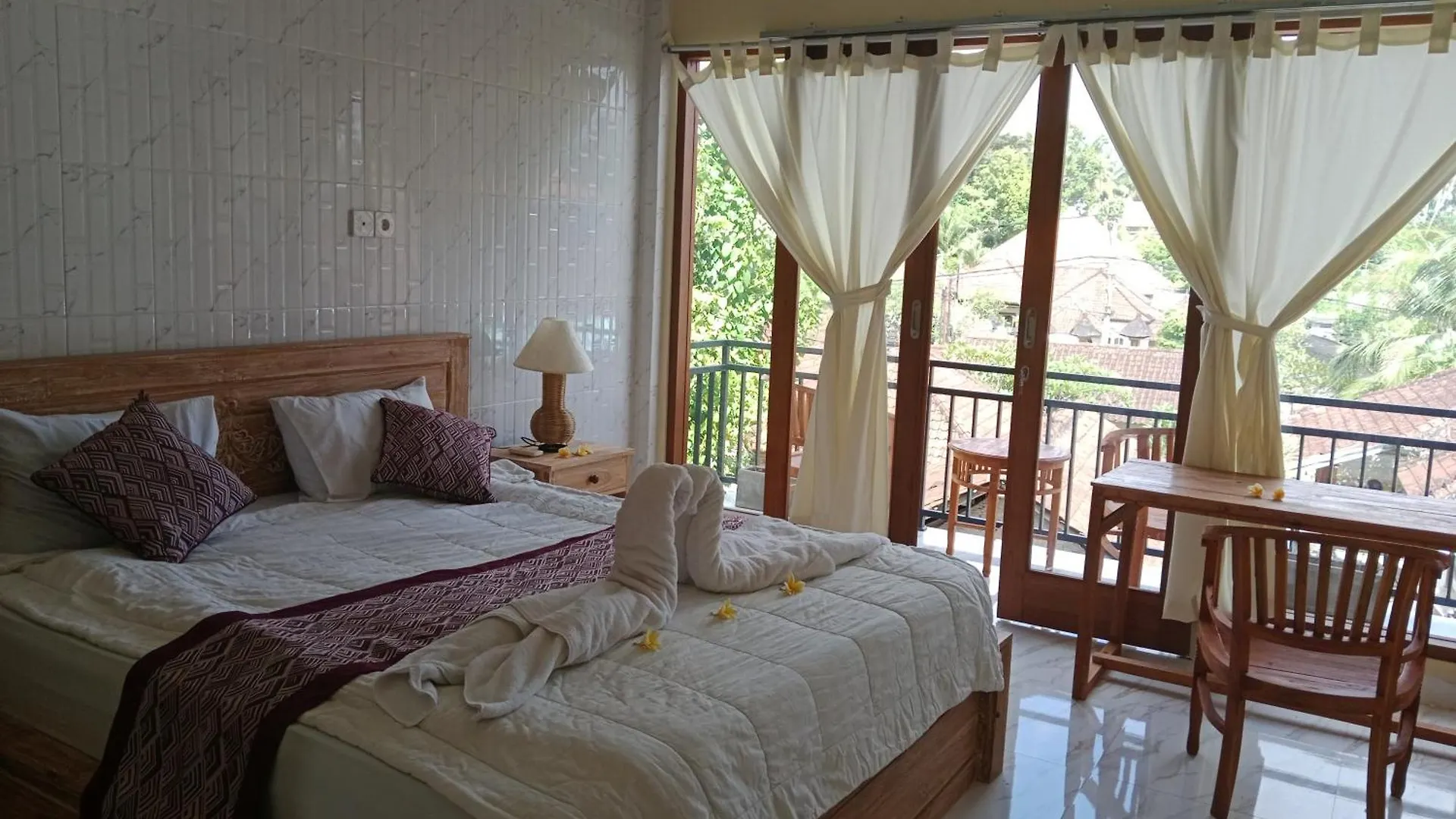 Gasthaus Sunrise House Ubud Landhaus
